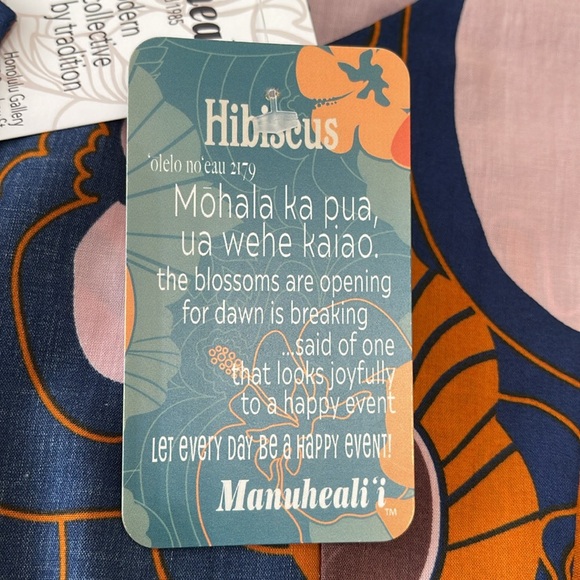 NWT Manuhealii Makapuʻu Dress Hibiscus Salted Caramel OS - Picture 10 of 11